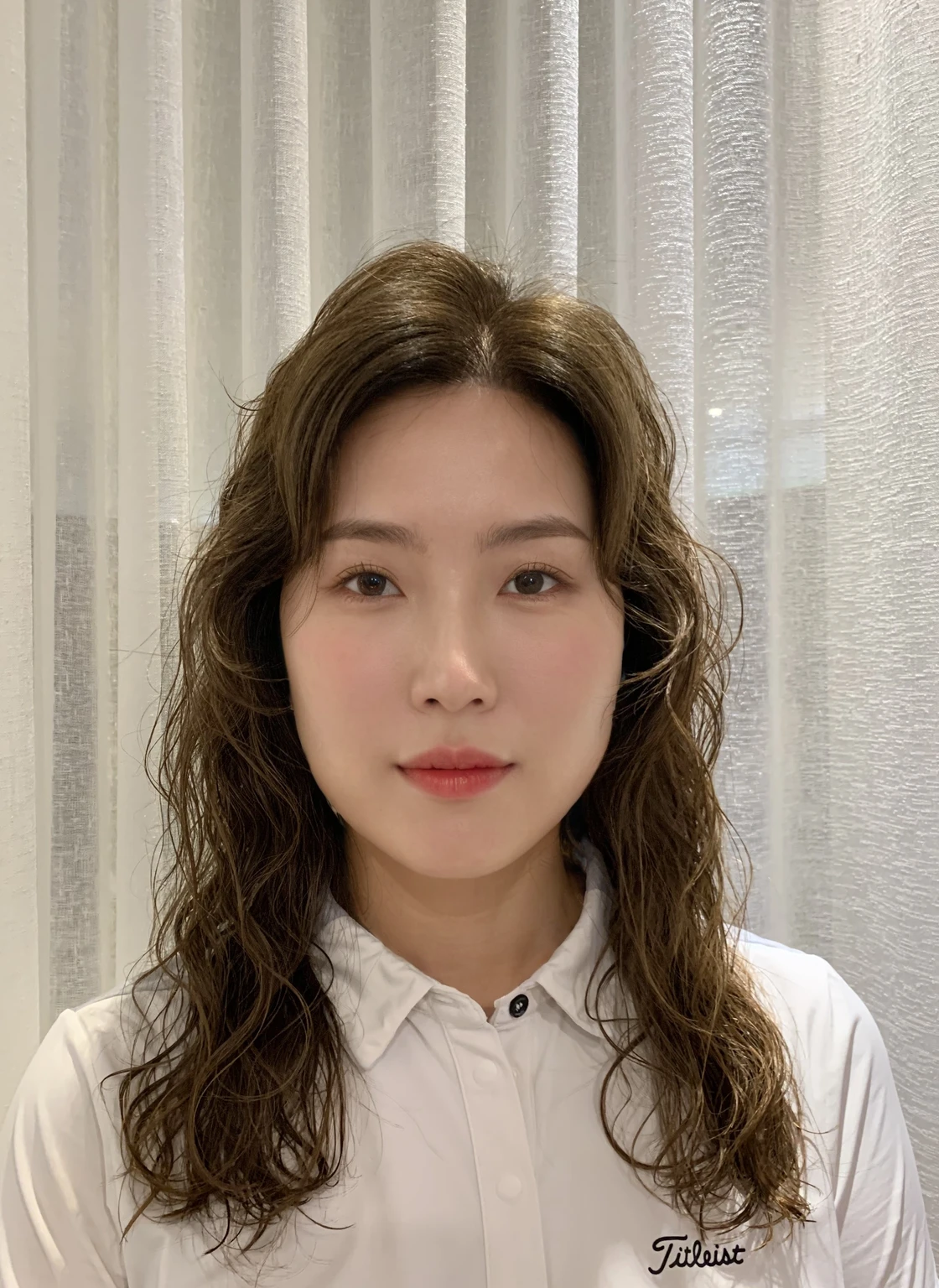 Best Quality, 8k, Masterpiece, (Portrait: 1.3), (photo realistic:1.4), (hyper realistic:1.4), Sharp Focus, looking at viewer, (smoother lighting:1.1), (increase cinematic lighting quality:0.9), realistic lighting, backlighting, light on face, ray trace, (brightening light:1.2), (Increase quality:1.4), sharp detail, (best quality real texture skin:1.4), finely detailed eyes, black_eyes, finely detailed face, 25 year old Korean woman