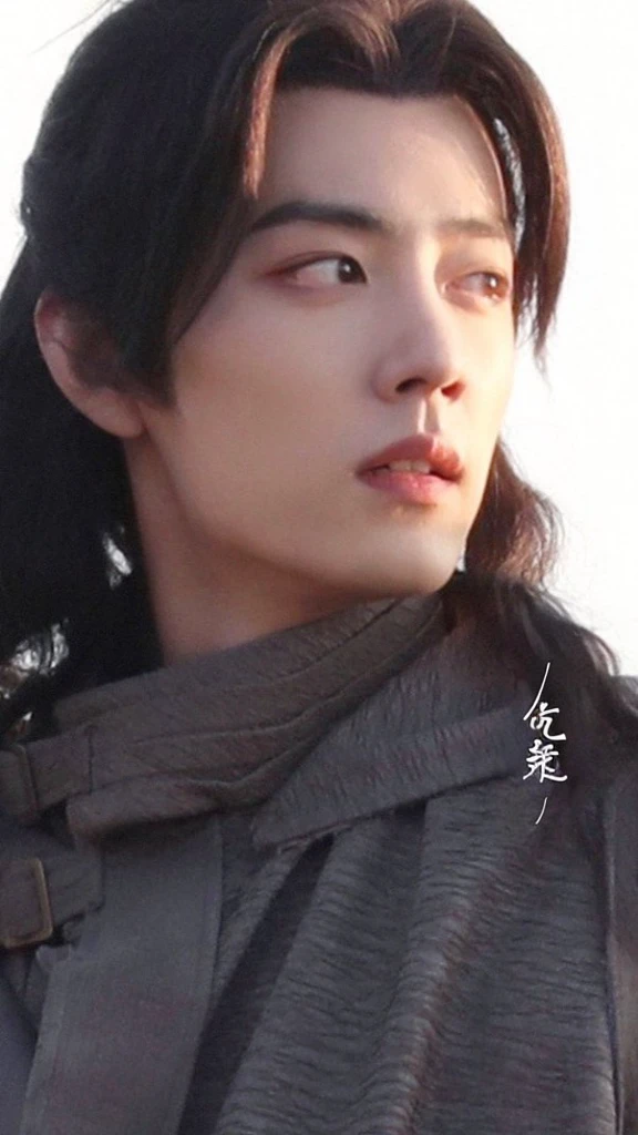 arafed asian man with long hair and a scarf on, inspired by Zhang Han, cai xukun, young wan angel, yan, inspired by Bian Shoumin, heise-lian yan fang, jinyoung shin, kanliu666, wonbin lee, kim doyoung, delicate androgynous prince, inspired by Kun Can, inspired by Tang Yifen