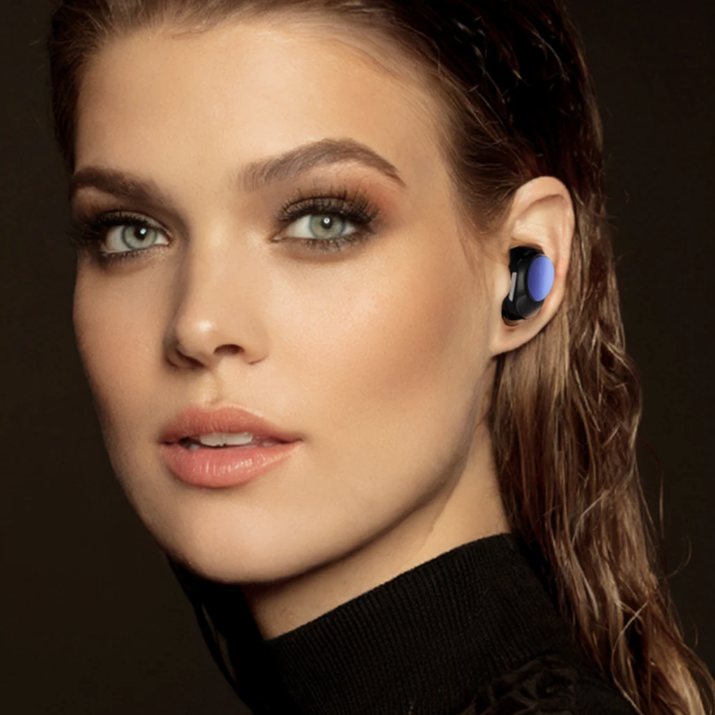 Wearing a black turtleneck sweater、Arav woman wearing blue headphones, Earplugs jewelry, With blue lights, Earplugs, With headphones, floating headsets, Jaw-dropping beauty, bling Earplugs, technology, sleek waterproof design, Oblique view, Stunning beauty, Integrate with the Northern Lights, byGabriel Ba, Next Generation, Shiny AirPods, Shining highlights