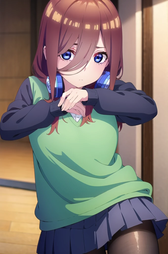 mikunakano, miku nakano, long hair, bangs, blue eyes, brown hair, shirt, hair between eyes, headphones, cardigan, headphones around neck, BREAK skirt, shirt, long sleeves, white shirt, pantyhose, pleated skirt, black pantyhose, green skirt, BREAK indoors, classroom,school, BREAK looking at viewer, BREAK (masterpiece:1.2), best quality, high resolution, unity 8k wallpaper, (illustration:0.8), (beautiful detailed eyes:1.6), extremely detailed face, perfect lighting, extremely detailed CG, (perfect hands, perfect anatomy),