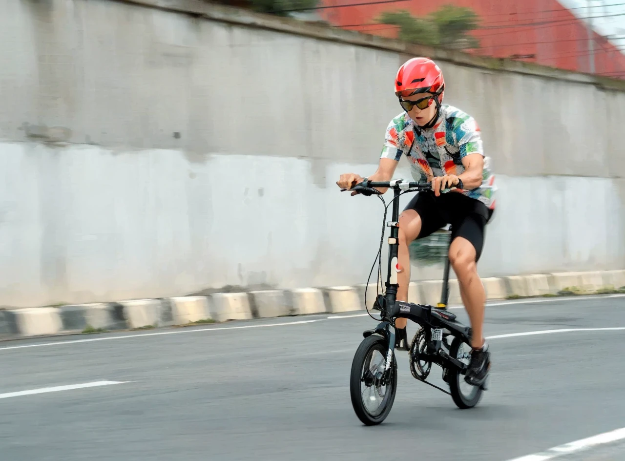 (Best quality,A high resolution,Ultra-detailed,Realistic:1.2),2024 bikers, red helmet, outfit, folding bike(promotional poster)。