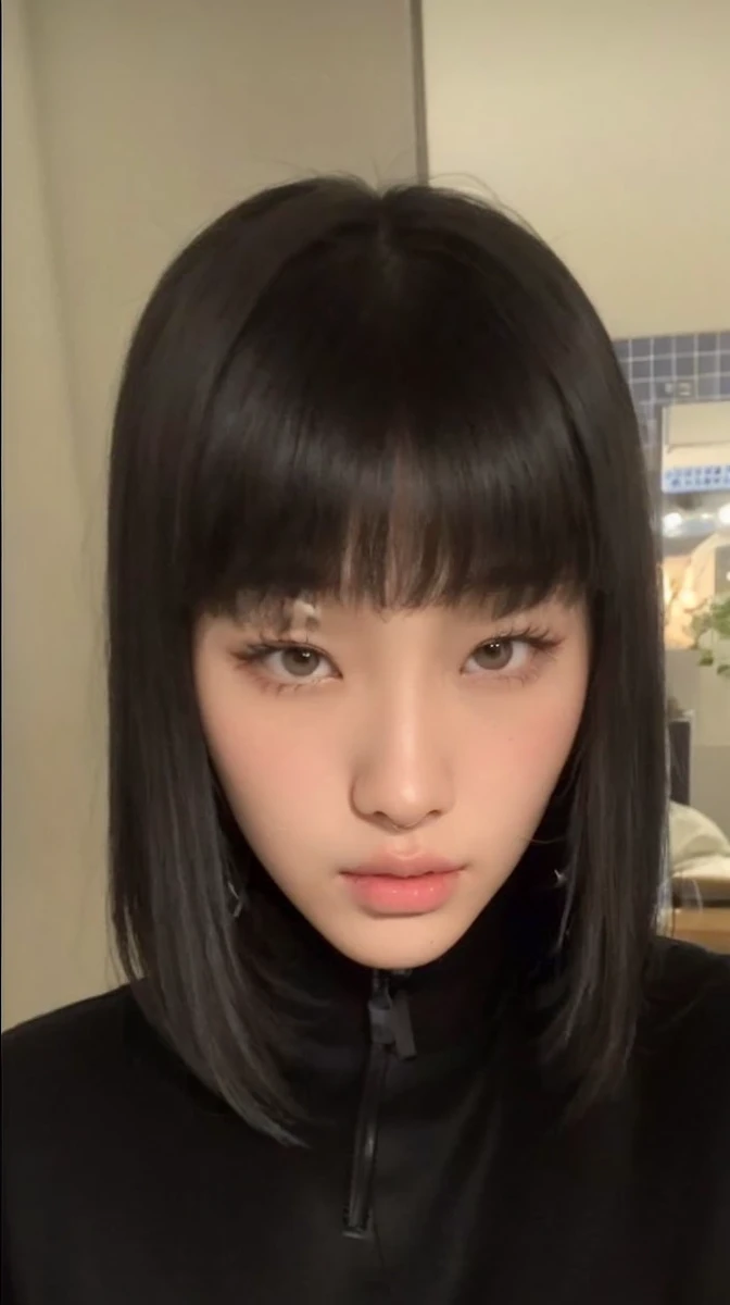 Jennie Kim from BlackPink, high qualiy, high resolution, skin detailed, large lips, fleshy and fluffy.