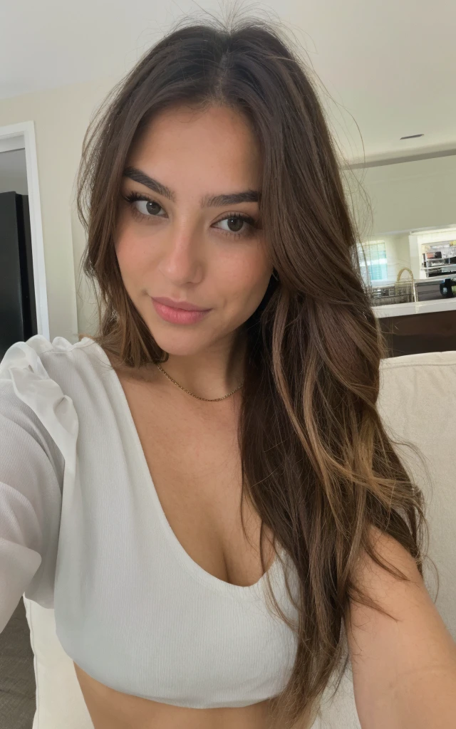 Довольно красивая русская девушка делает selfie, looking at the camera , selfie, LF, Very detailed, 19 years, innocent face, Brown hair, naturally wavy hair, Brown eyes, A high resolution, masterpiece, へそが見えている