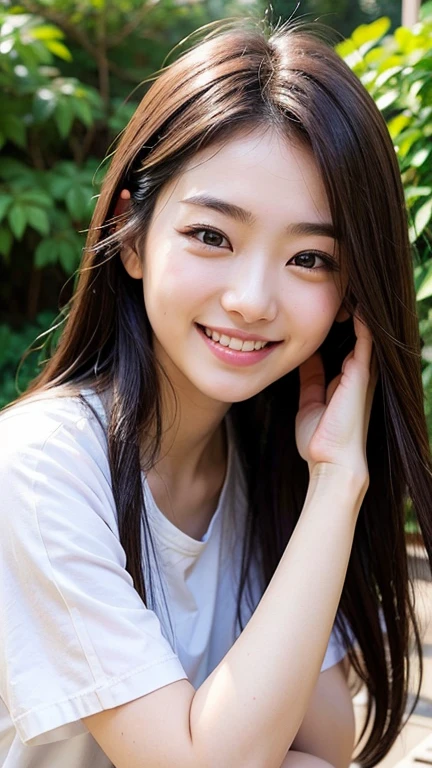 high resolution、Japanese women、cute、Small face、Long Hair、Brown Hair Color、The eyebrows are thin、Woman in her 20s、Outdoor shooting、White shirt、A big smile