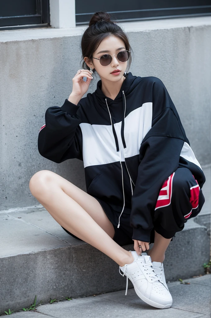 To create the most handsome and fashionable outfit for women,Here are some styles you can try::Simple sports style:Choose sports style items,Such as sneakers、Sweatpants or sports jacket。These pieces are both comfortable and stylish,Can show the vitality and handsomeness of women。
Accessories:Choose simple and elegant accessories,Like simple earrings、Watches or sunglasses。Avoid overly feminine accessories,So as not to weaken the overall handsomeness。