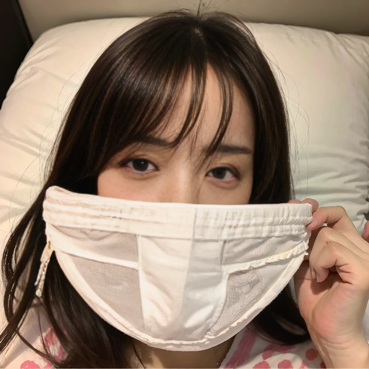 (((1 female))),masterpiece, Highest quality, Very detailed、1 female, show panties to camera,pretty girl、In the bedroom、25 year old beauty、Japanese Idols、