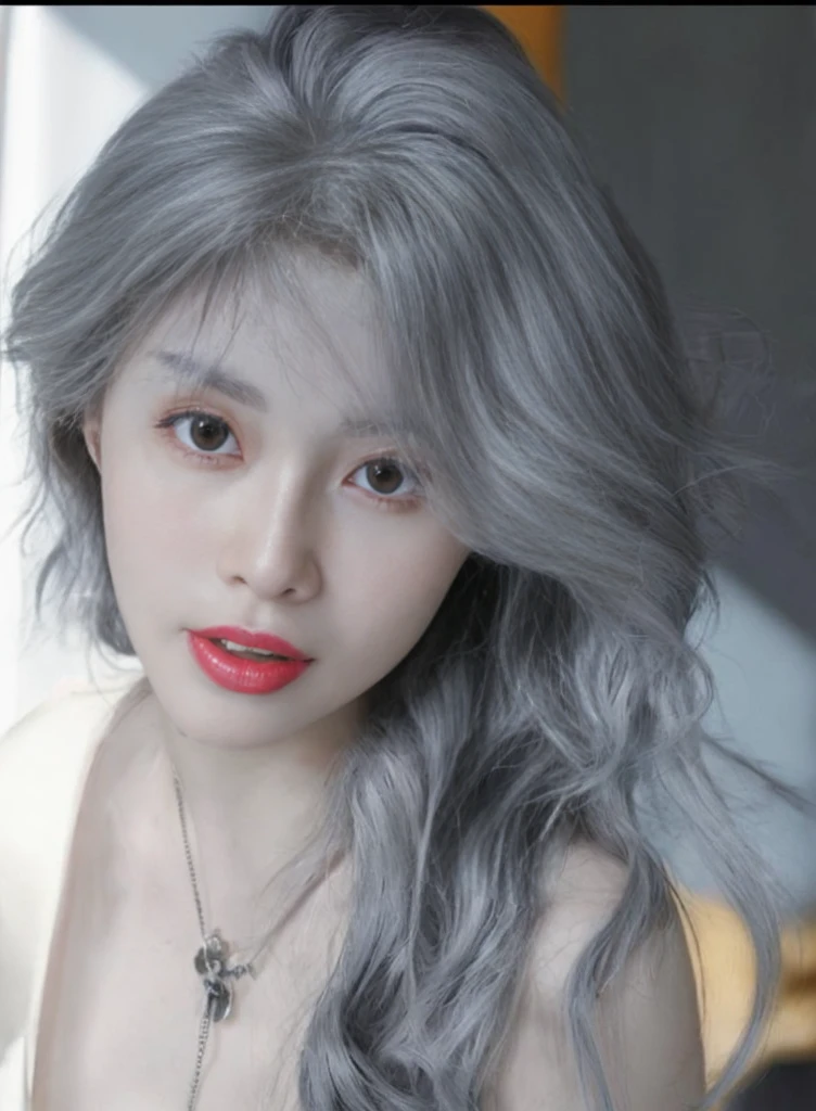 8K high quality，1 woman，Gray hair：1.5