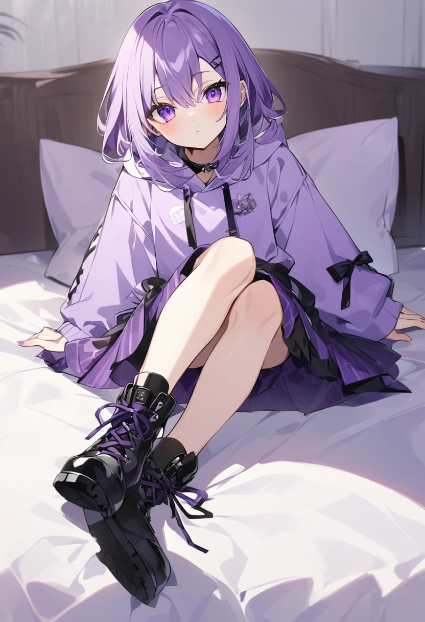 Keito。Purple Eyes。Purple Hair。Purple Skirt。Black shoes下。Black shoes。Purple hoodie。Purple Bed