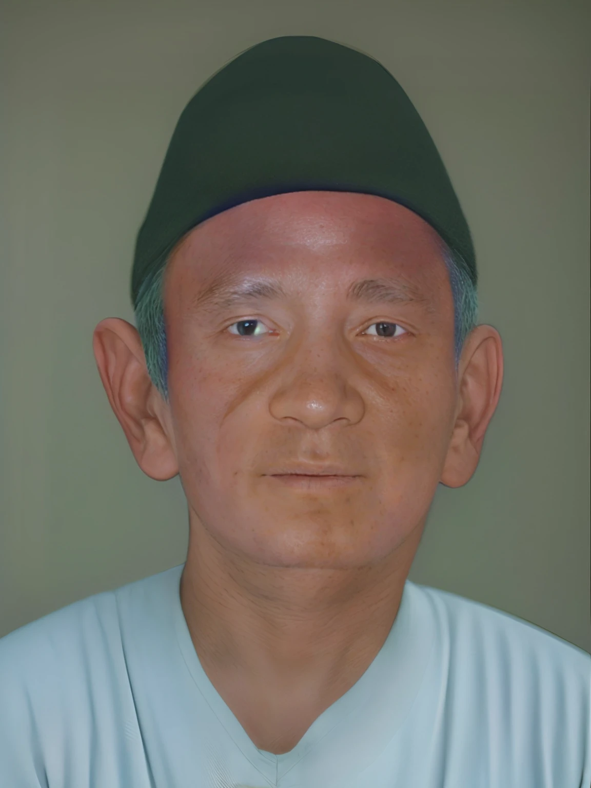 Make this photo look realistic and detailed, arafed man with a green hat and a white shirt, 65 years old man, very detailed potrait, realistic portrait photo, close up potrait, profile portrait, very detailed face, very realistic face, very perfected face, very detailed clothes, very realistic clothes, very perfected clothes