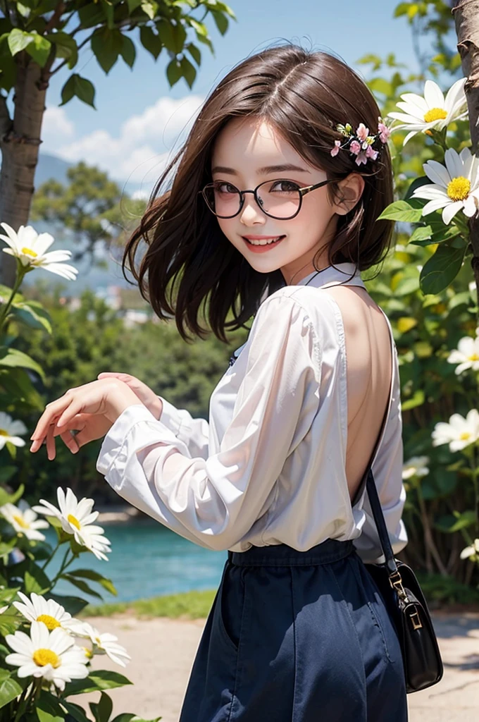 Girl with small eyes in the shade of glasses,Laugh happily,The back is surrounded by many flowers