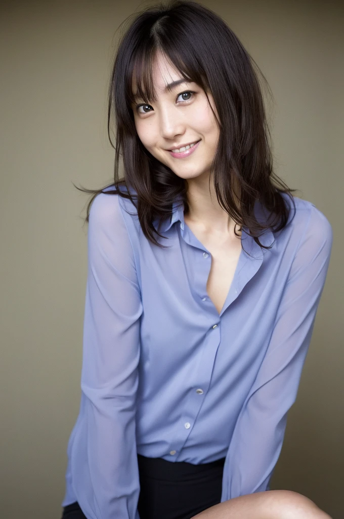 (((One girl,alone))),(Highly realistic photos, High resolution, Detailed face, Beautiful Eyes) Japanese women, 21 years old, Cute face, alone:1, Nice body, Medium chest, ,Hairstyle, Take a photo book,Dark Sky、shirt、Healthy Body,smile,Thighs