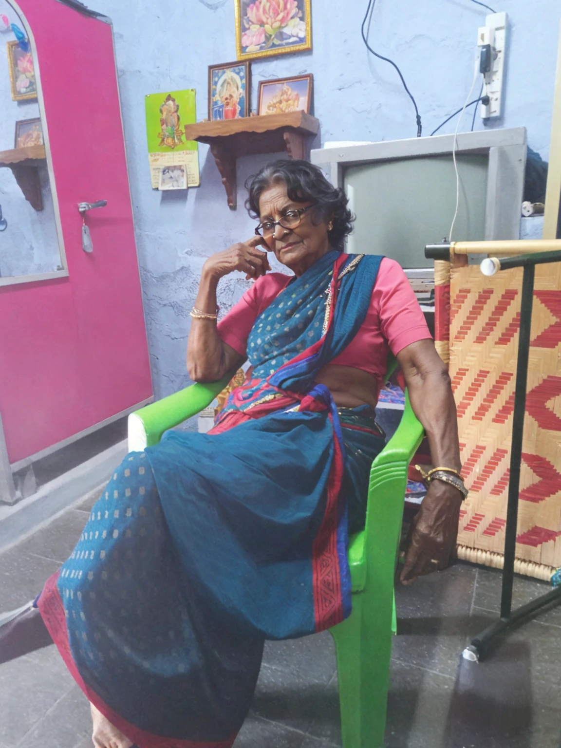 Change realistic,old lady,70 age old lady,rich lady with black colour cooling glass(eye glass),((8k)),ultra realistic,best quality, detailed old lady,high detailed picture , detailed 70 year old lady