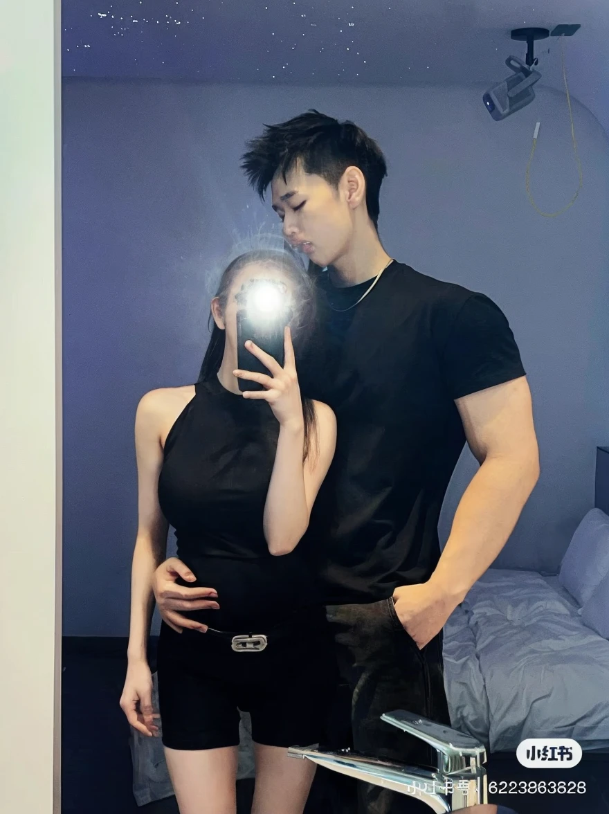 there is a man and woman that are taking a selfie, couple pose, cursed photography, mirror selfie, in love selfie, distorted pose, roberto ferri and ruan jia, with a mirror, taejune kim, real life size, ulzzang, steven klein, Wonyoung ive ultrahd 4k Hiperrealista 