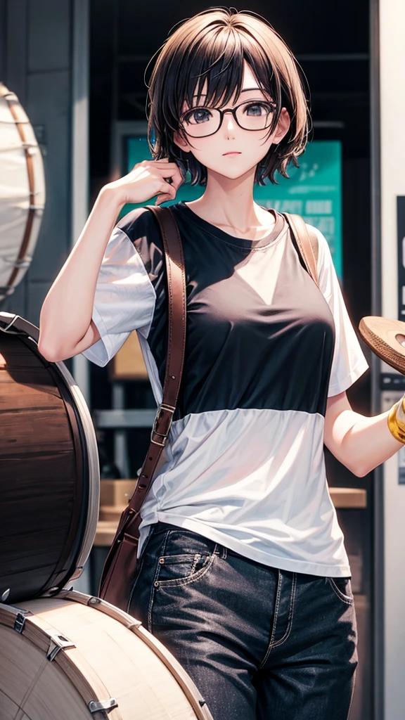 drum、Plain white T-shirt、short hair、Black trousers、Glasses、woman