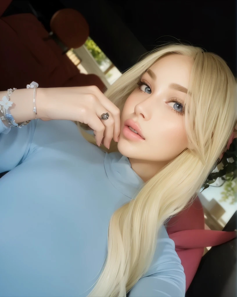 Beautiful girl with platinum blonde hair and beautiful defined waves, round and beautiful eyes, big pink lips, has an angelic face.
