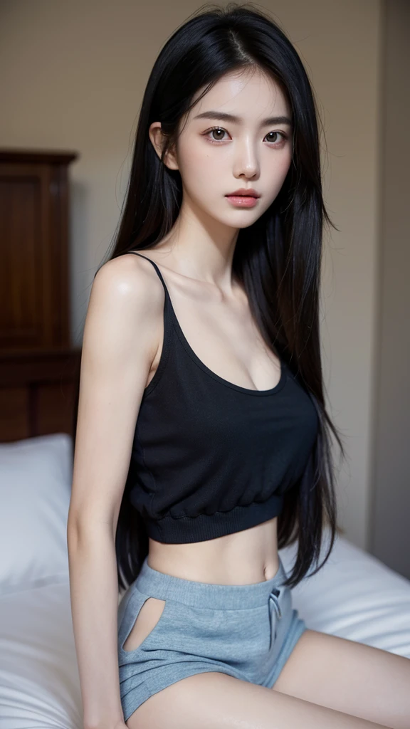 Quiet,Light makeup,Sexy,Peerless Beauty,Intellectual,clavicle,Neat long hair,Black Hair,Delicate face,Exquisite facial features,Natural expression,Natural eyes,sexy blue sports shorts