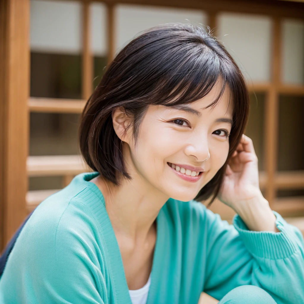 Japanese,Aunt in her 50s,smile