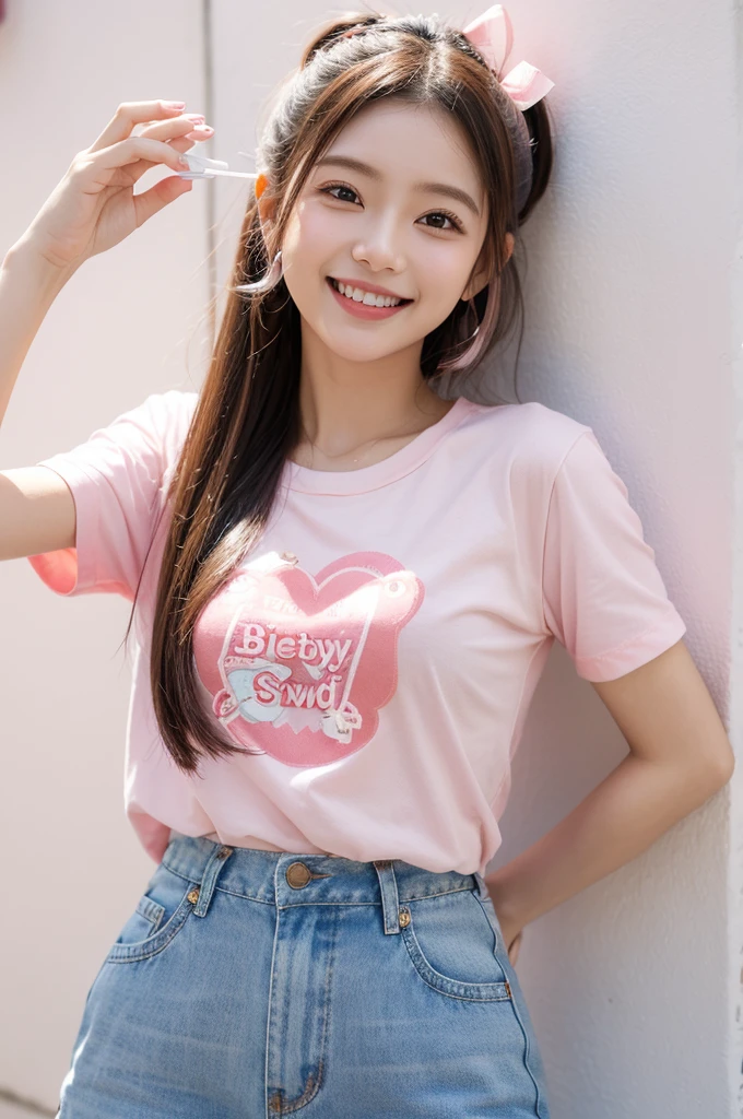 I'm eating sweets、Bifurcated hair、cute、Smile、smile、Lolita、Neat clothes、Pink and white short sleeve t-shirt、Cowboy Shot