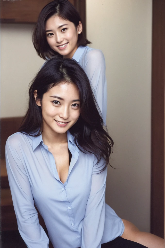 (((One girl,alone))),(Highly realistic photos, High resolution, Detailed face, Beautiful Eyes) Japanese women, 21 years old, Cute face, alone:1, Nice body, Medium chest, ,Hairstyle, Take a photo book,Dark Sky、shirt、Healthy Body,smile,Thighine Fujiko