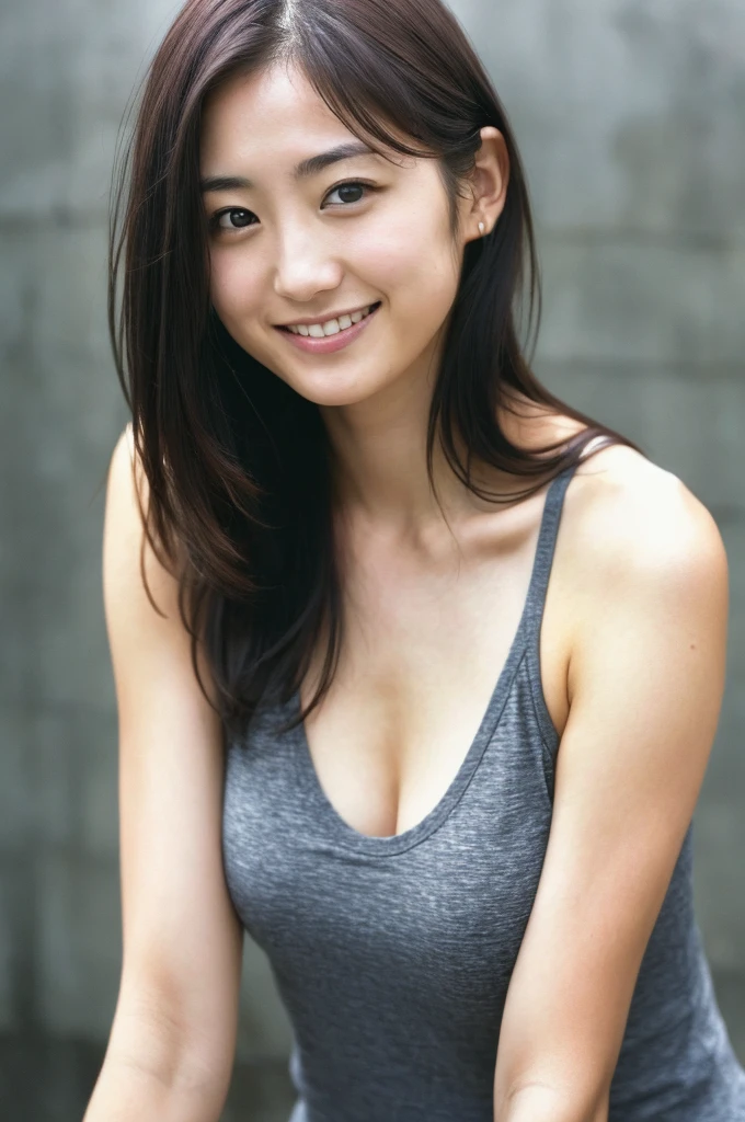 (((One girl,alone))),(Highly realistic photos, High resolution, Detailed face, Beautiful Eyes) Japanese women, 21 years old, Cute face, alone:1, Nice body, Medium chest, ,Hairstyle, Take a photo book,Dark Sky、Tank top、Healthy Body,smile,Thighine Fujiko