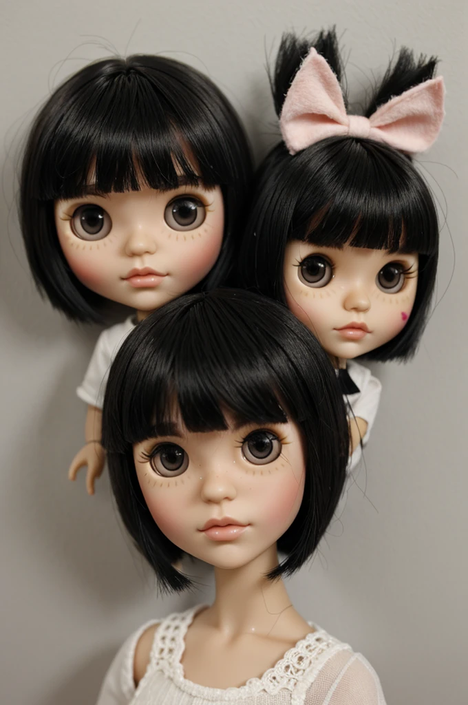blythe dolls short hair in the ears with black eyes with bangs short straight hair short hair black eyes