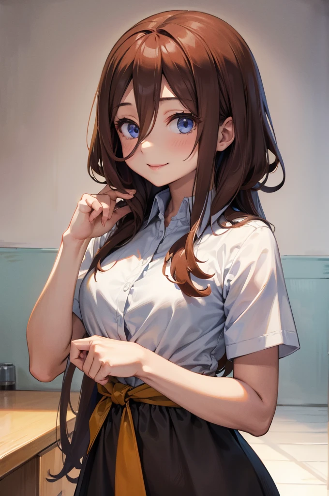 Beautiful long brown hair、Slim figure、View your viewers、Smiling Kindly、Upper body only