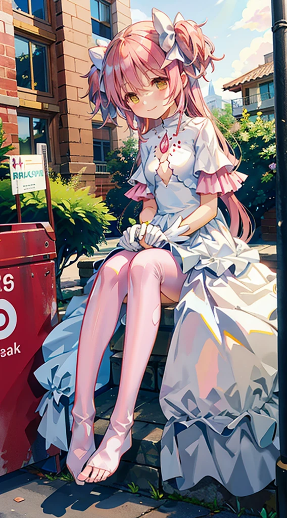 Pink hair，madoka，street，Smile，Foot washing