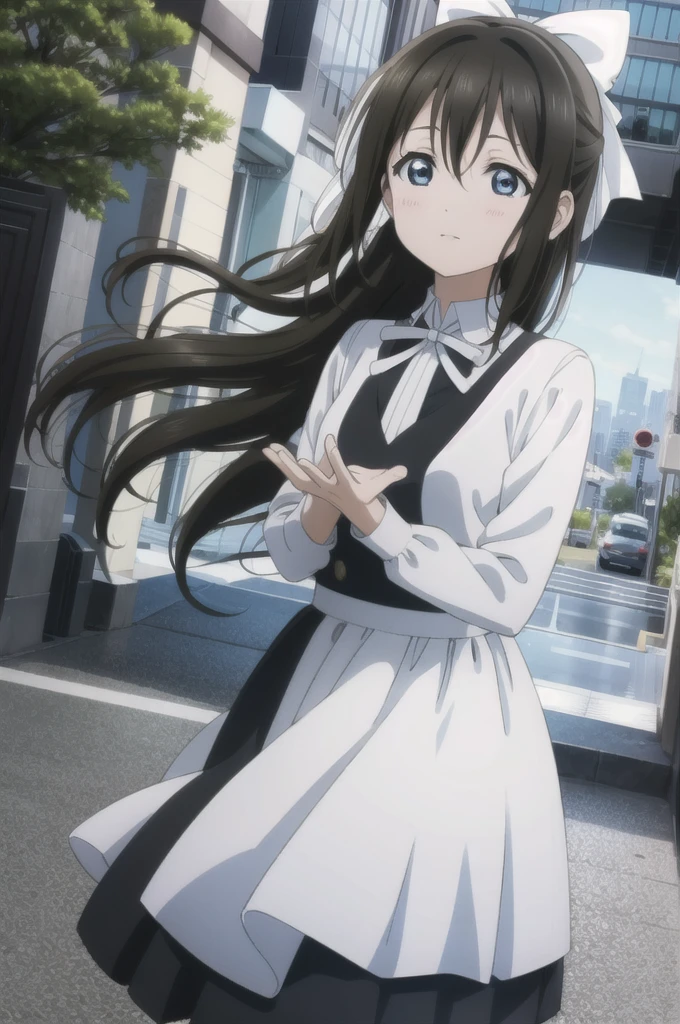 Sakurazaka Shizuku　Solitude Rain Outfit　Western cityscape　Black and white dress　White big hair ribbon