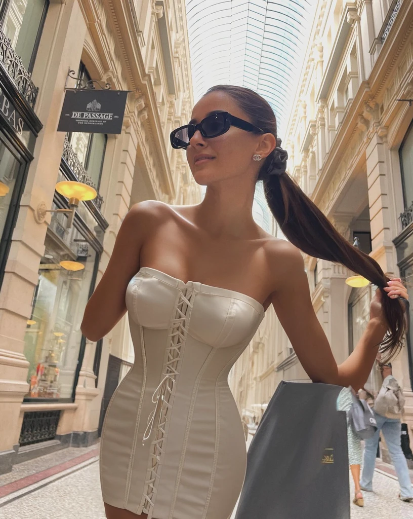 Photorealistic, renesanse corset dress, white straptless dress, nude underarms, nude shoulders, pretty youth girl, beauty, hd, detailed, simple and clear,