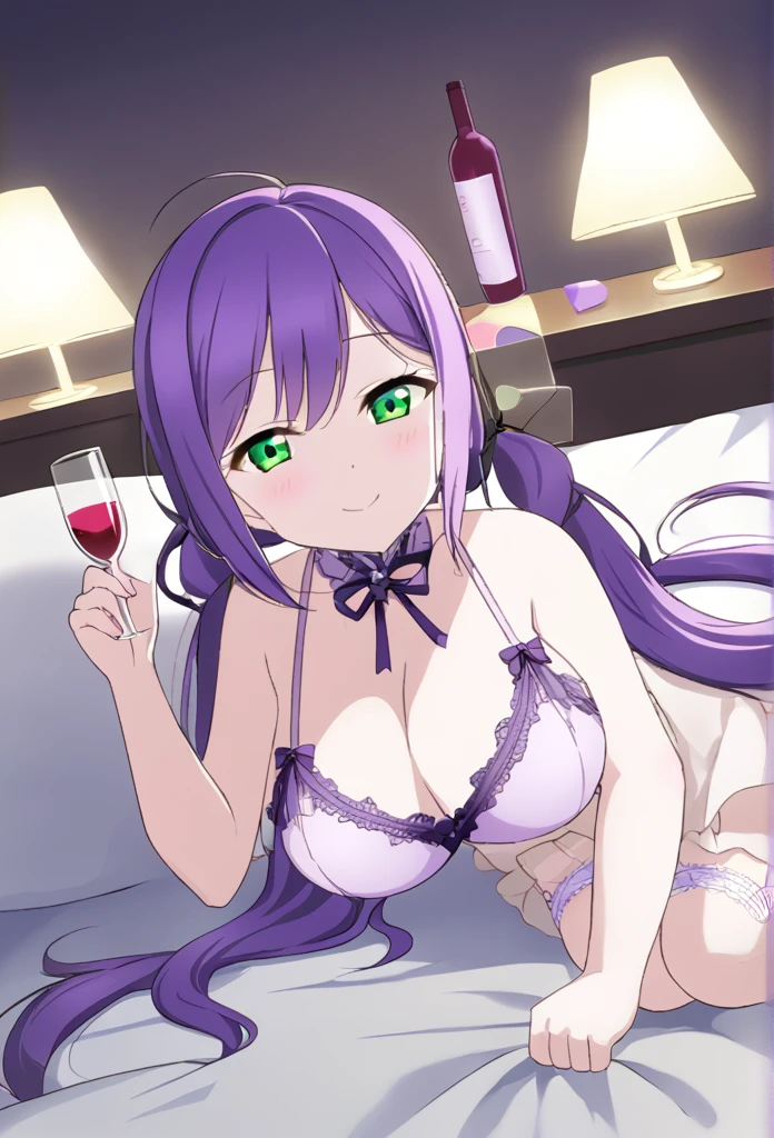 Nozomi Tojo　Purple Hair　Green Eyes　Long Hair　Pigtails　Purple nightgown　White garter belt　smile　Huge breasts　night　Love Hotel　Seduce　Lying in bed　night景　Dark Room　Lie down on the bed　Room lighting　Holding a wine glass