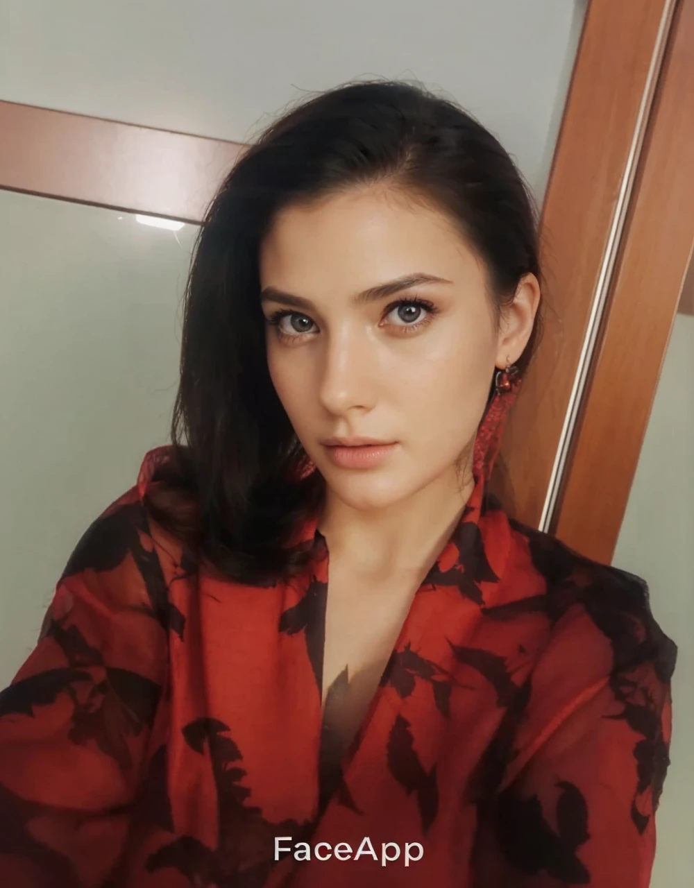 1girl,(best quality, high quality, high resolution), realistic, ultra-detailed, highly detailed face features, absurdres, realistic lighting and reflections, highly detailed face features, see through shirt, best photo,high quality illustration