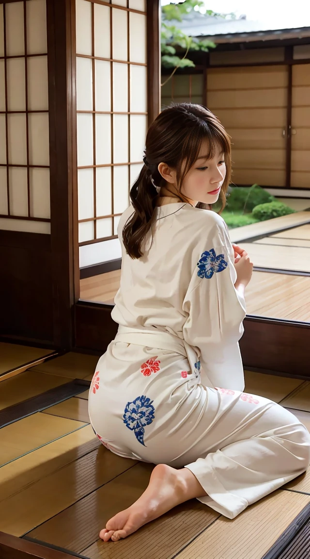 Japanese Beauty　Yukata for hot springs　Brown Hair　Japanese-style room in a ryokan　Yukata comes off　Thighs　barefoot　I see white pants　Ass　Sleeping in a pile