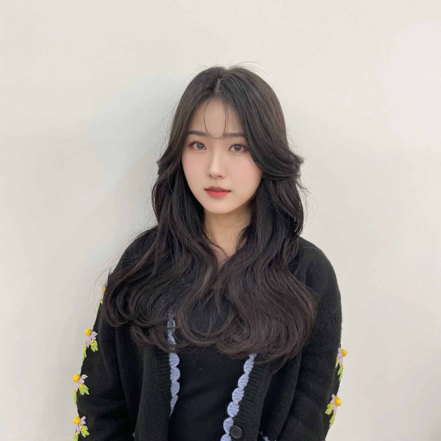 Best Quality, 8k, Masterpiece, (Portrait: 1.3), (photo realistic:1.4), (hyper realistic:1.4), Sharp Focus, looking at viewer, (smoother lighting:1.1), (increase cinematic lighting quality:0.9), realistic lighting, backlighting, light on face, ray trace, (brightening light:1.2), (Increase quality:1.4), sharp detail, (best quality real texture skin:1.4), finely detailed eyes, black_eyes, finely detailed face, 25 year old Korean woman