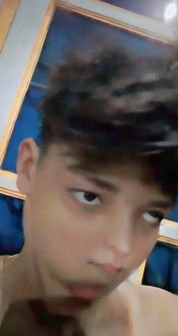 (CRU photo, best qualityer), (realisitic, photo-realisitic:1.2), 1 boy, high qualiy, (highly detailed skin:1.4), Swollen Eyes, male face beautiful hair, (rim lighting:1.3), (dimly-lit:1.3), portraite, Bblack hair, shorth hair, korean, Similar to Jungkook