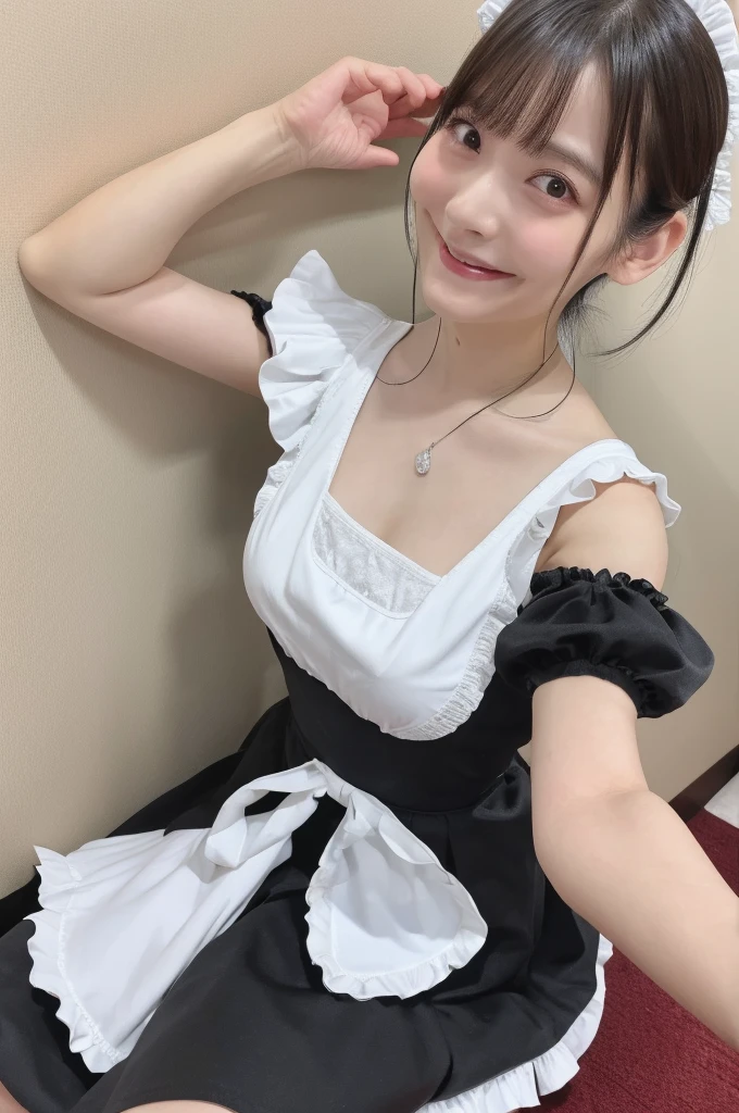 smile、Sumire Uesaka、Uesaka Sumire、Armpit、Leg spread、maid costume、chest、Thighs、smile、solo girl、Black Skirt、Frillaid