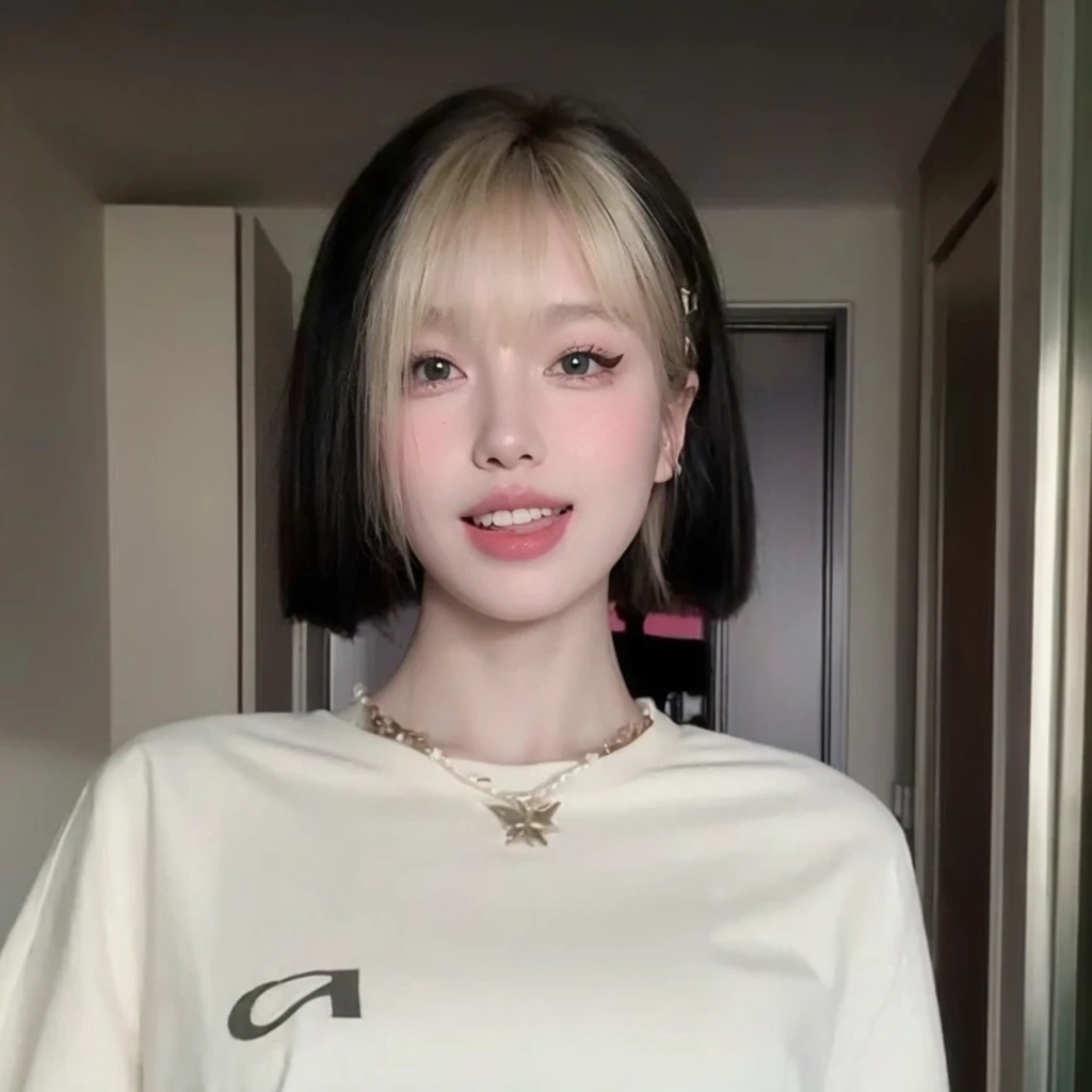 Blonde bangs short hair,Natural and beautiful hair,The background is simple and clean,