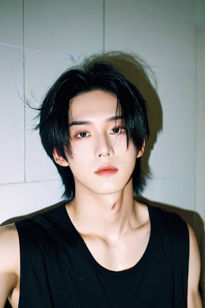 One boy、Young man with black hair（Mash straight long hair），Male K-Pop Idols、Levi Ackerman、Medium portrait、chop、Beautiful Model、Oval Face、Vivid、Selfie、（In a dark room）、The whole body is shown、((Full body photo))