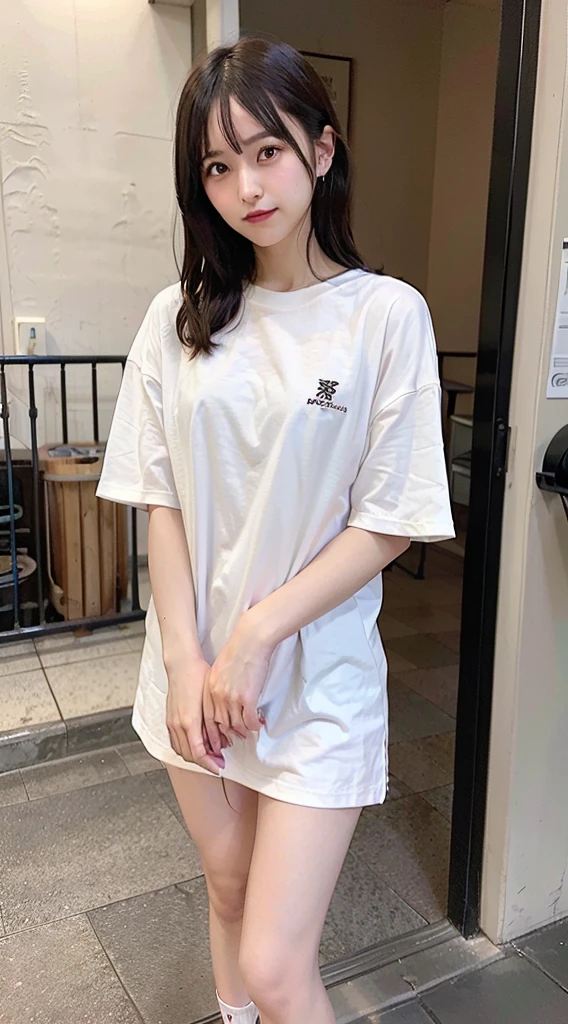 (Oversized_Shirt:1.1)、Oversized_Shirt、
Good Hand、4K、hight resolution、​masterpiece、top-quality、((Hasselblad photo))、foco nítido、(cinematlic lighting)、beautiful  lighting、dynamic ungle、[:(Detail Face:1.2):0.2]、Very pretty woman、Women of short stature、sixteen years old、Attractive paws、Emphasis on the thighs、thick thight、Beautiful legs、Ecchi thighs、White shirt、Healthy complexion、white sock