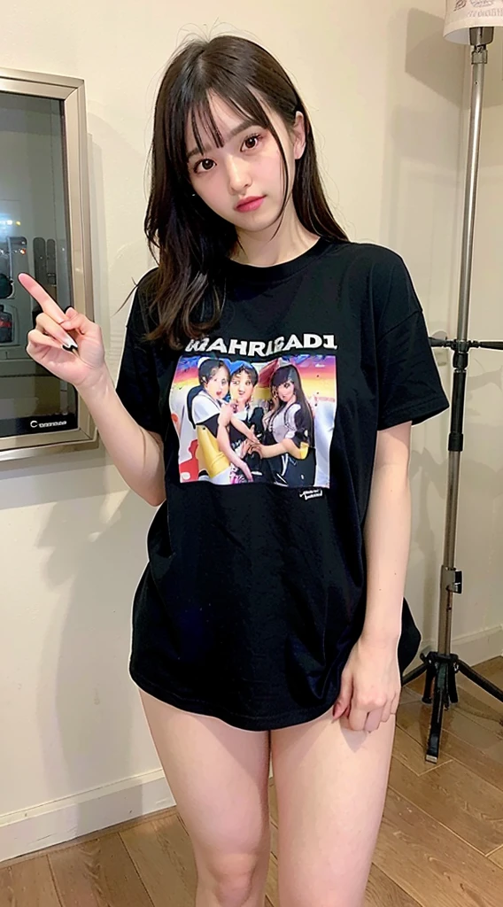 (Oversized_Shirt:1.2)、Oversized_Shirt、
Good Hand、4K、hight resolution、​masterpiece、top-quality、((Hasselblad photo))、foco nítido、(cinematlic lighting)、beautiful  lighting、dynamic ungle、[:(Detail Face:1.2):0.2]、Short women、sixteen years old、Attractive paws、Emphasis on the thighs、slightly thicker thighs、beautiful legs