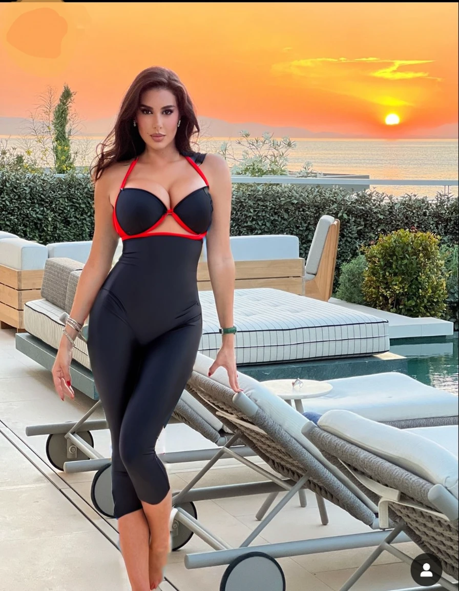 a woman (only Wearing Red Bikini tops,bikini bottoms,String Only Micro Bikini,Very large breasts, :1.3)