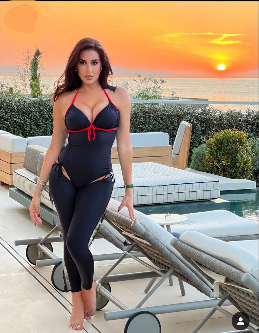 a woman (only Wearing Red Bikini tops,bikini bottoms,String Only Micro Bikini,Very large breasts, :1.3)
