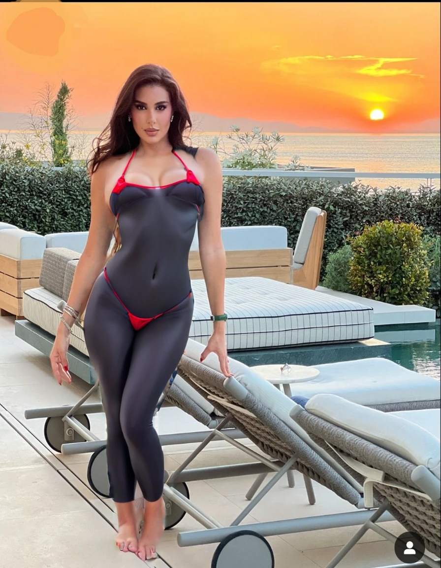 a woman (only Wearing Red Bikini tops,bikini bottoms,String Only Micro Bikini,Very large breasts, :1.3)