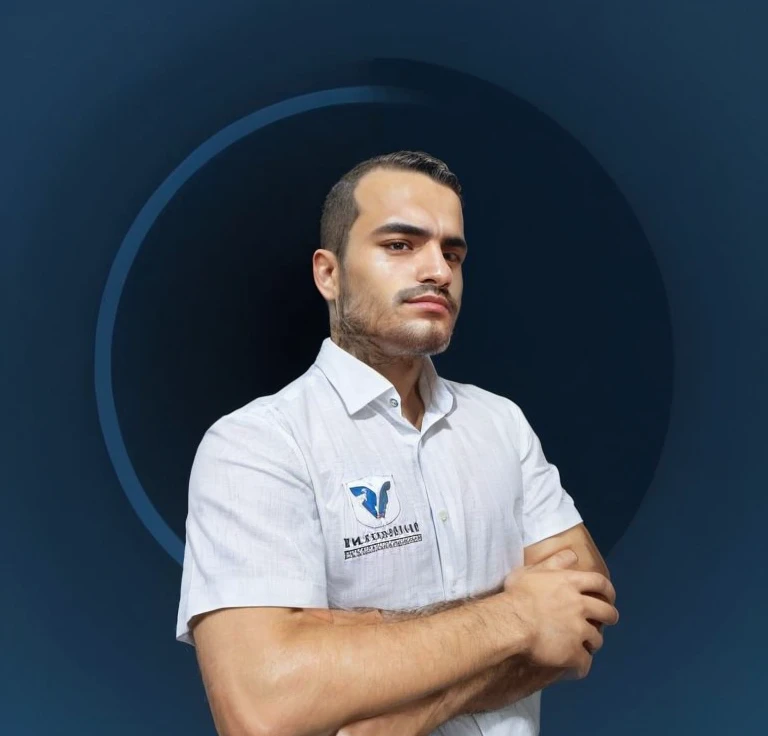trimmed man in white shirt with arms crossed, vitor maristane, david rios ferreira, professional profile photo, icaro carvalho, Riabovitchev, henrique alvim corrêa, michael vicente, beto val, professional foto, carmelo blandino, by Veno Pilon, gui guimaraes