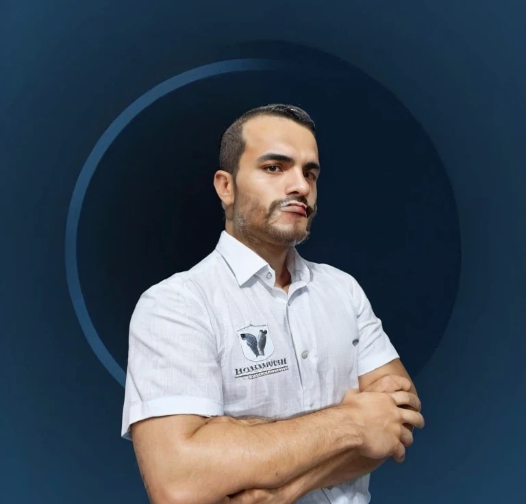 trimmed man in white shirt with arms crossed, vitor maristane, david rios ferreira, professional profile photo, icaro carvalho, Riabovitchev, henrique alvim corrêa, michael vicente, beto val, professional foto, carmelo blandino, by Veno Pilon, gui guimaraes