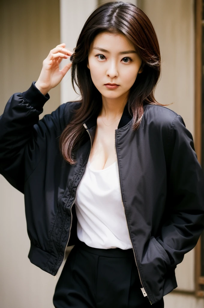 cleavage of the breast、 black_jaket,　Black_trouser、white_The shirt 、 (Turn to the viewer)、