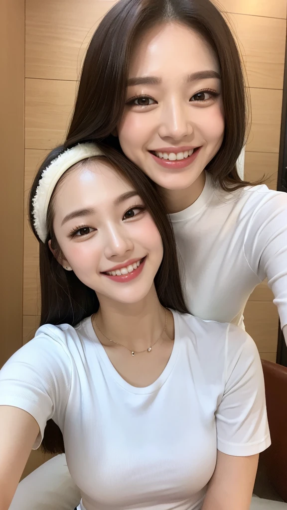 White tight skinny shirt、White tight ofa、smile、Short sleeve、high resolution、Korean idol face、double eyelid、White teeth、Medium Hair