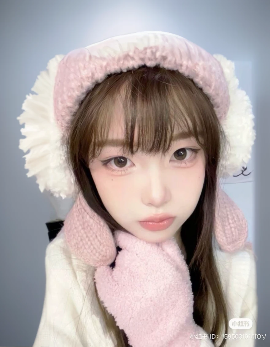 Complete what is missing from the hat