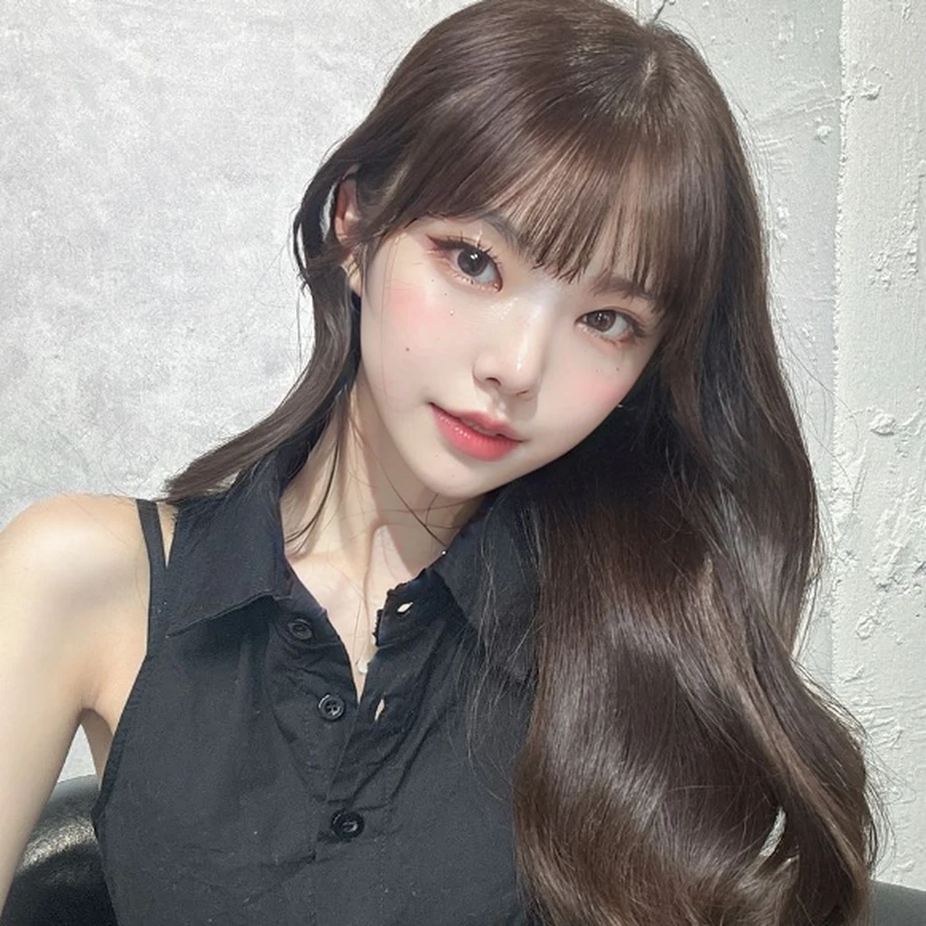 smile, unparalleled beauty, very beautiful woman, perfect balance,depth of field, Surrealism, Verism, cowboy shot, uhd, masterpiece, ccurate, anatomically correct, textured skin, super detail, high details, high quality, award winning, best quality, highres, A slightly depressed face