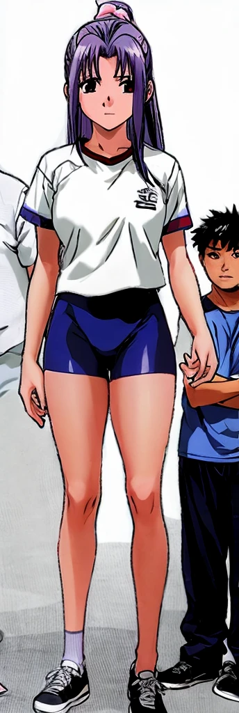 Momoko Koigakubo, a tall girl with beautiful legs, is standing with a smile on her face in a white gym uniform and light navy blue bloomers that look like panties.。Momoko Koigakubo is holding a boy in a tracksuit next to her.。
