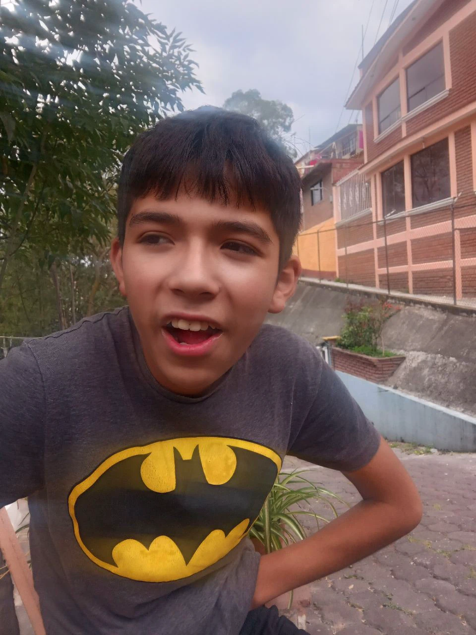 Hello, I'm Sergio and I want to say that I'm the one who eats the taxi drivers' dicks and I also steal the truckers' thongs and I want them to cum on my buttocks.